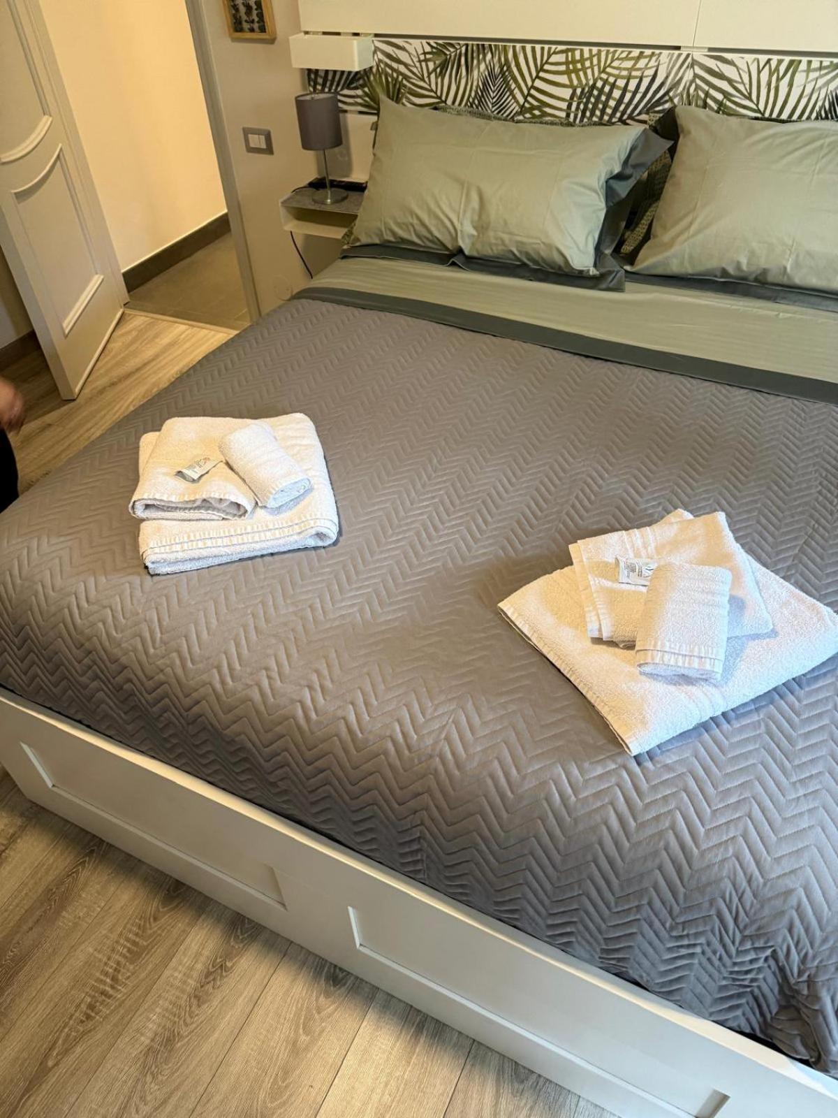 Il Giardinetto Di Elelu' Private Garage Apartment ออร์เวียโต ภายนอก รูปภาพ
